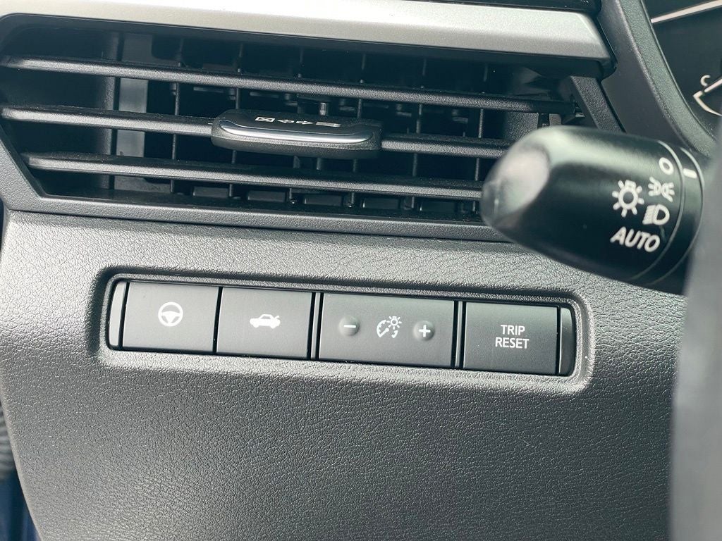 2023 Nissan Altima 2.0 SR