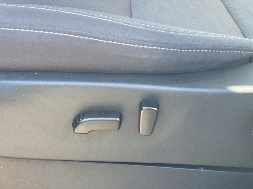 2023 Nissan Frontier SV Convenience & Tech Pkg
