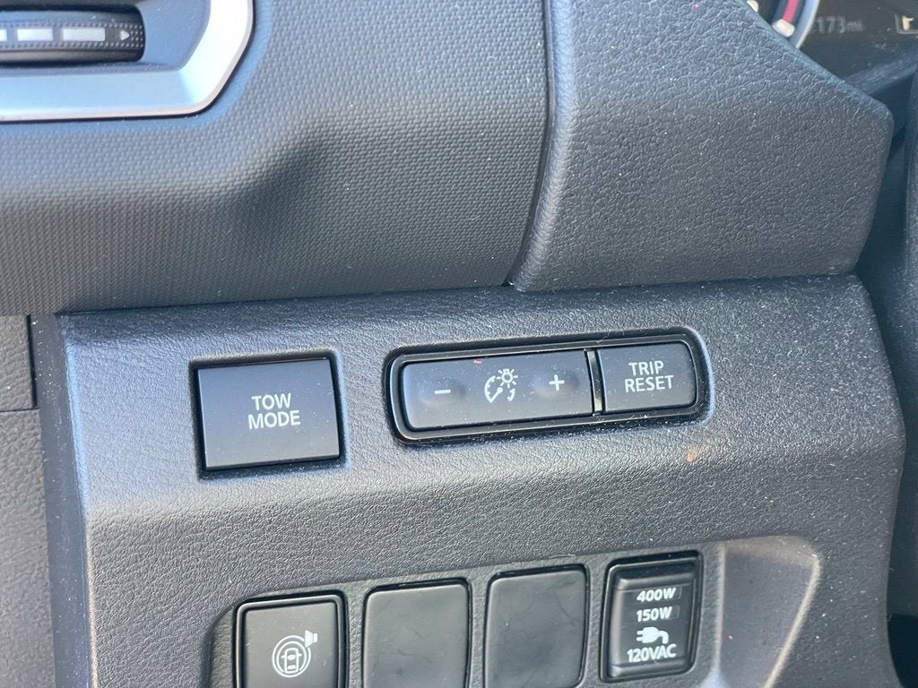 2023 Nissan Frontier SV Convenience & Tech Pkg