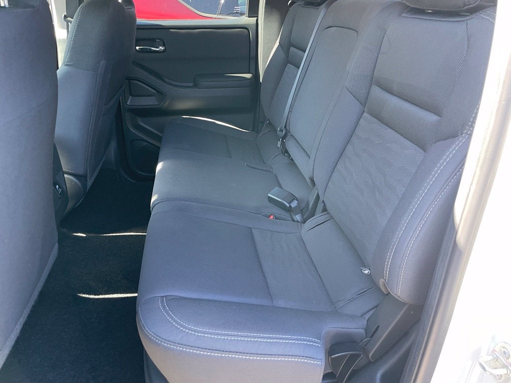 2023 Nissan Frontier SV Convenience & Tech Pkg