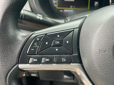 2023 Nissan Kicks SV Two-Tone Paint