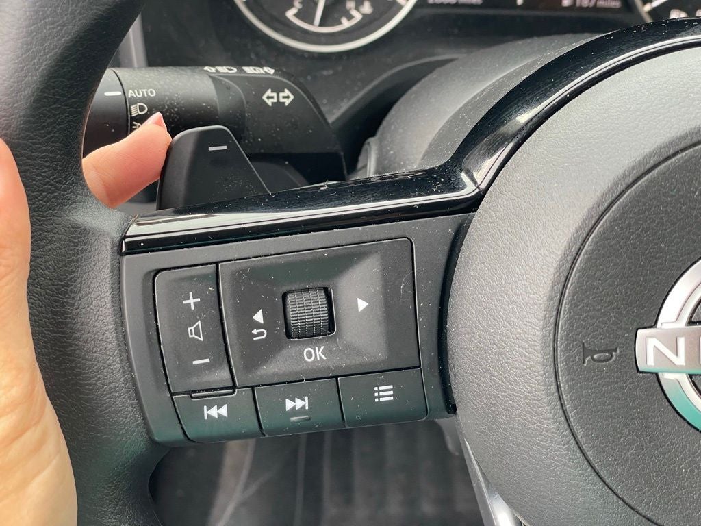 2023 Nissan Rogue SV Cloth Seating
