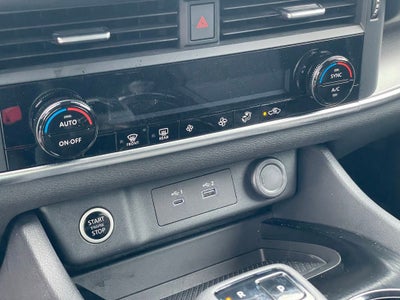 2023 Nissan Rogue SV Cloth Seating