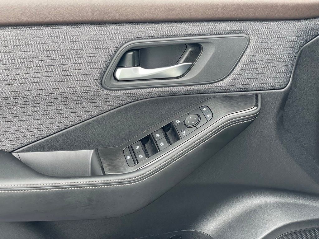 2023 Nissan Rogue SV Premium