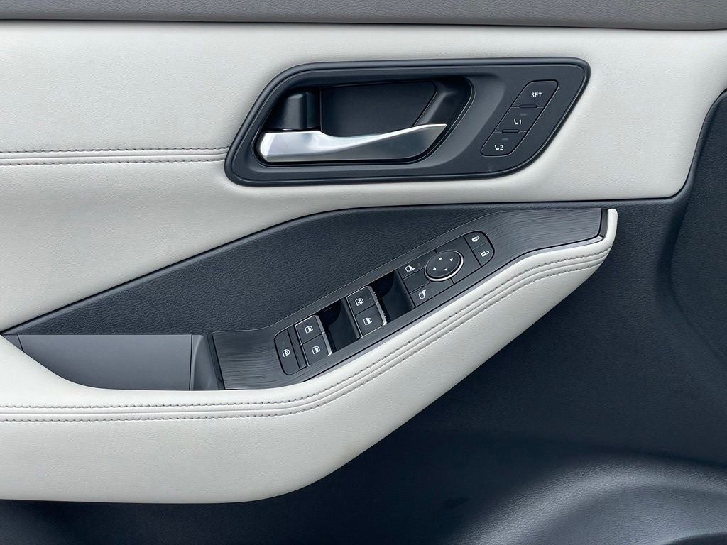 2023 Nissan Rogue SL Premium
