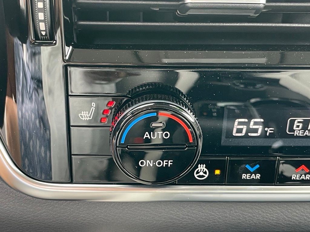 2023 Nissan Rogue SL Premium