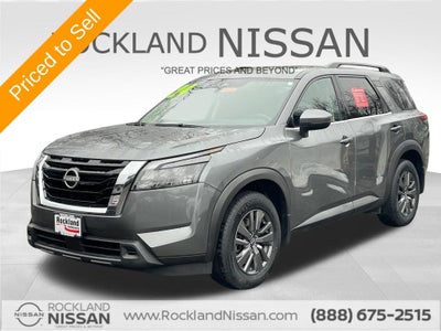 2024 Nissan Pathfinder SV