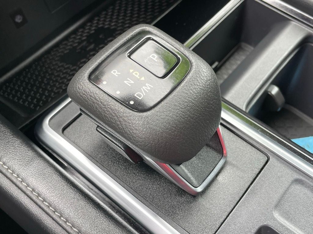2023 Nissan Pathfinder SL w/Cross Bars