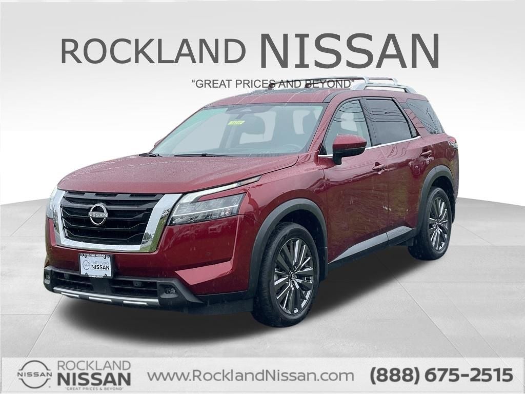 2023 Nissan Pathfinder SL Premium