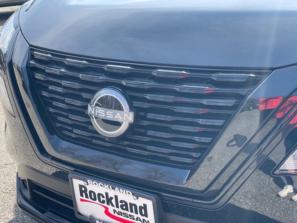 2023 Nissan Rogue SV Midnight Premium