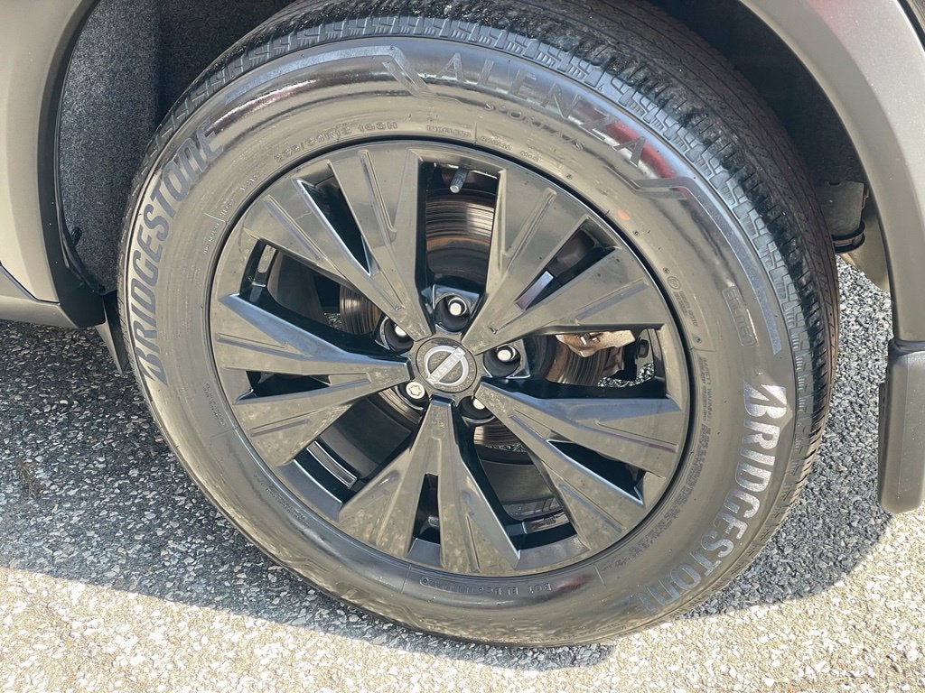 2023 Nissan Rogue SV Midnight Premium