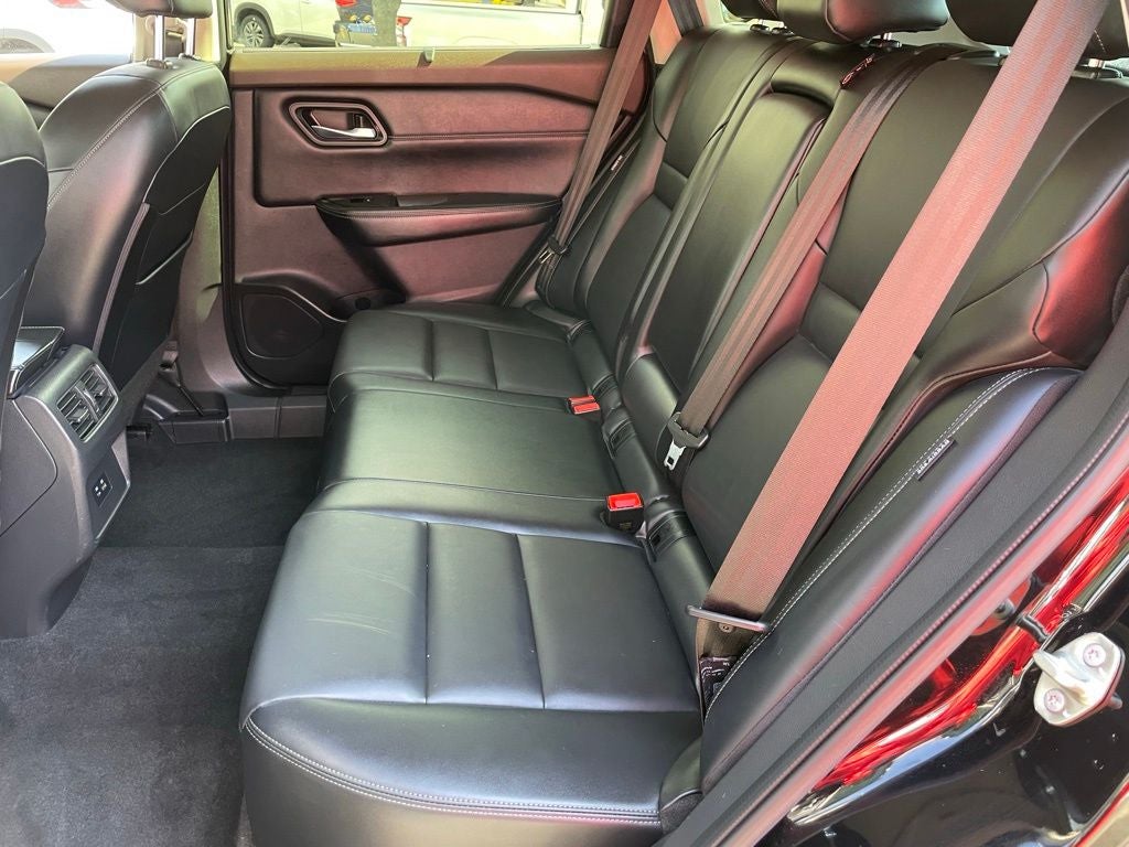 2023 Nissan Rogue SV Midnight/Premium