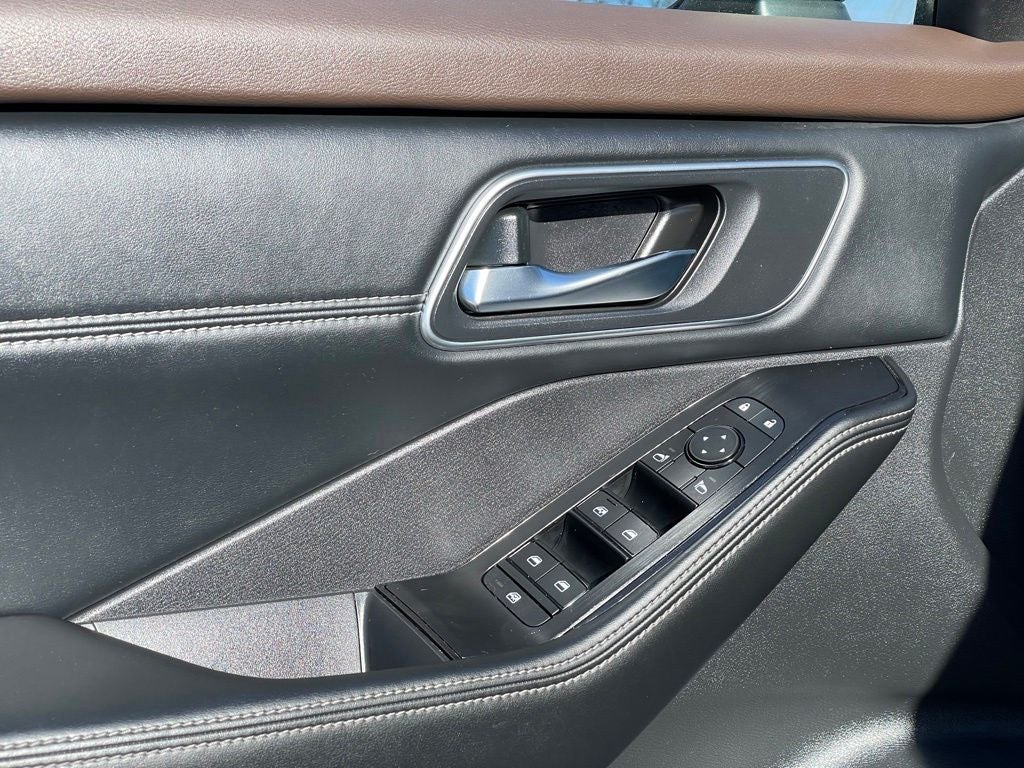 2023 Nissan Rogue SV Premium Package