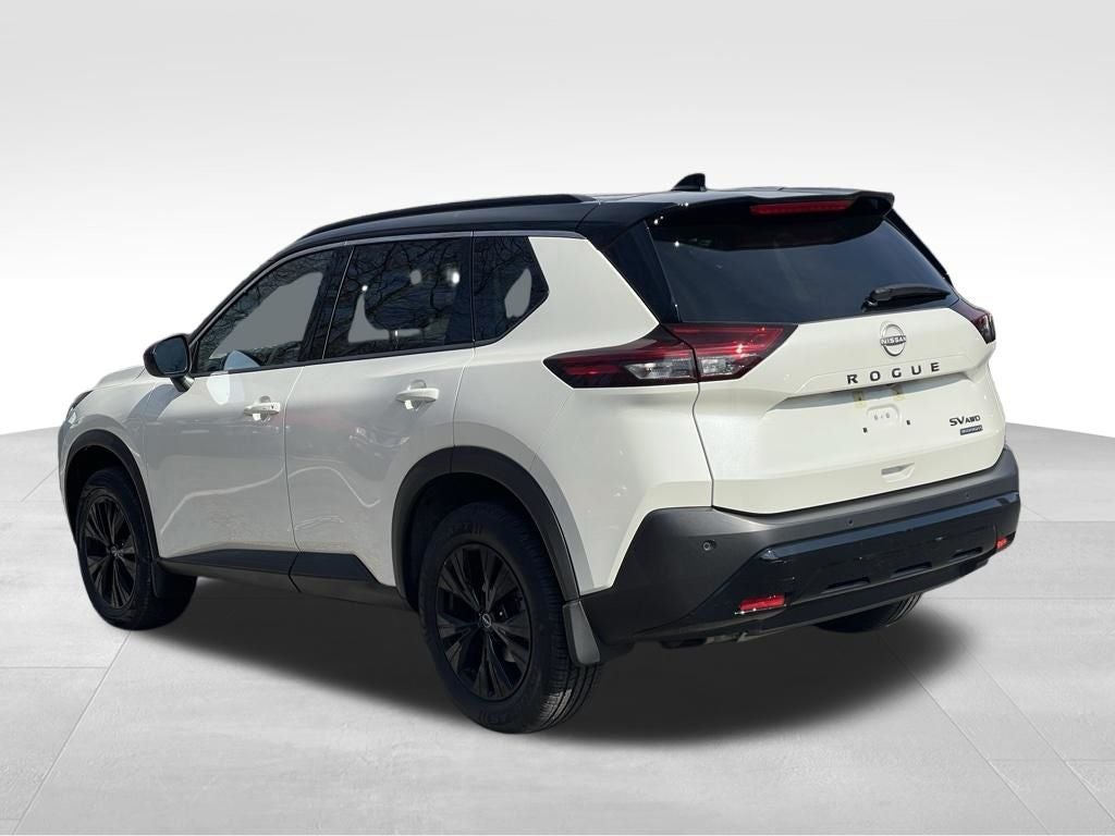 2023 Nissan Rogue SV Midnight Premium