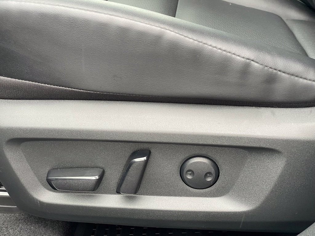 2023 Nissan Rogue SV Premium