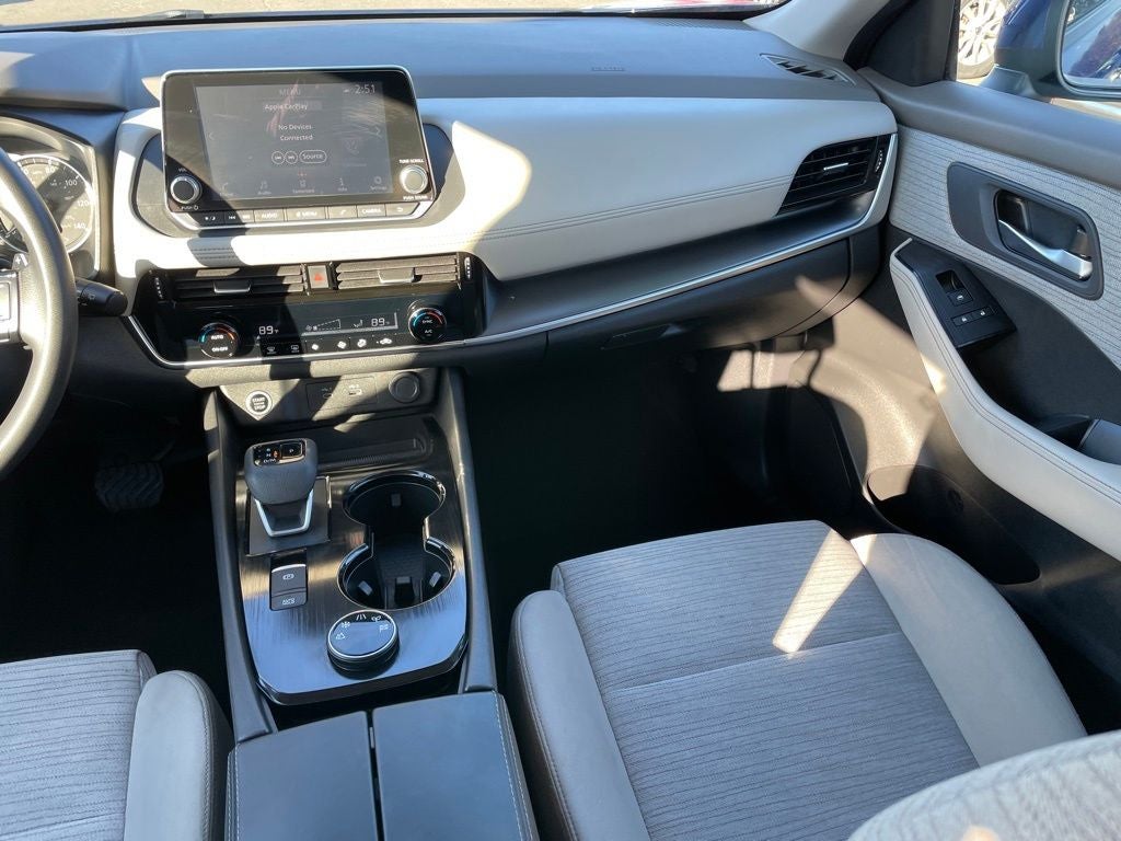 2023 Nissan Rogue SV Cloth Seats