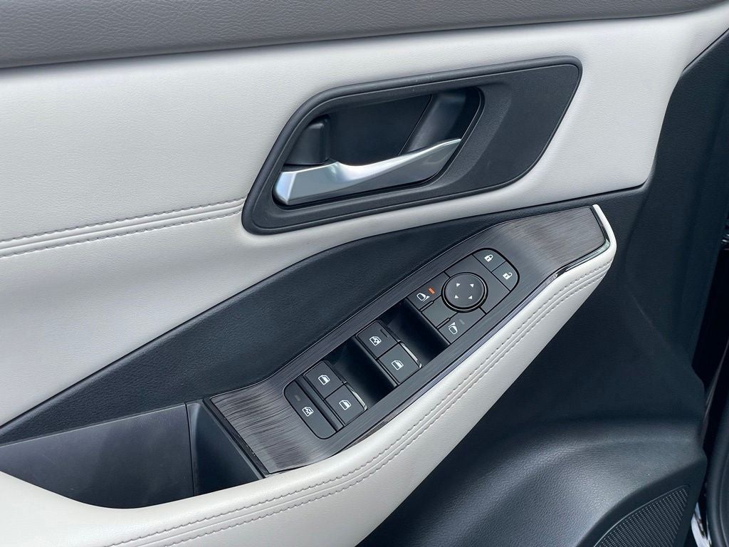 2026 Nissan Rogue SV Premium
