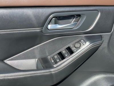 2023 Nissan Rogue SV Midnight Premium
