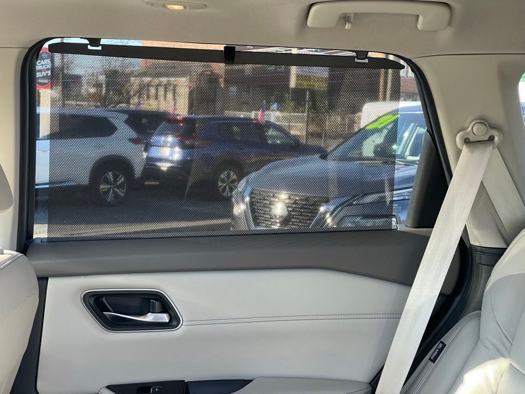 2023 Nissan Rogue SL Two-Tone