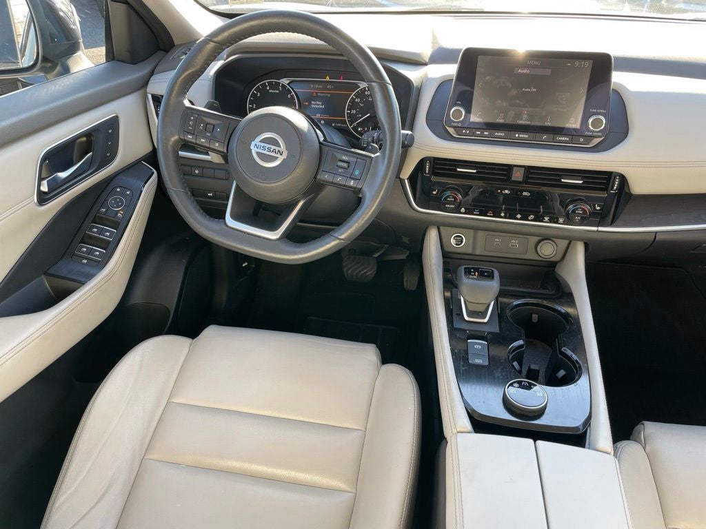 2023 Nissan Rogue SL Two-Tone