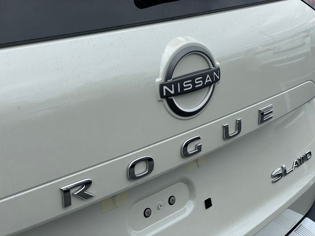 2023 Nissan Rogue SL Two-Tone