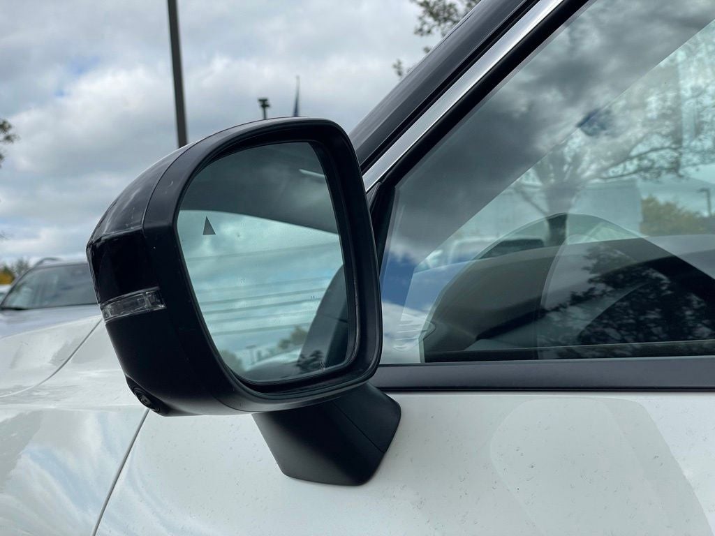 2023 Nissan Rogue SL Two-Tone