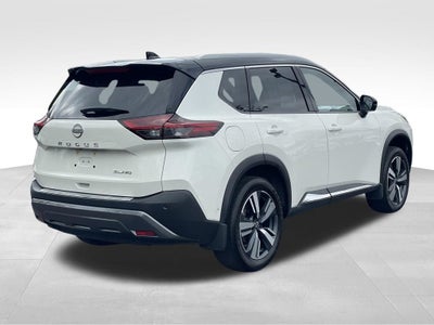 2023 Nissan Rogue SL Two-Tone