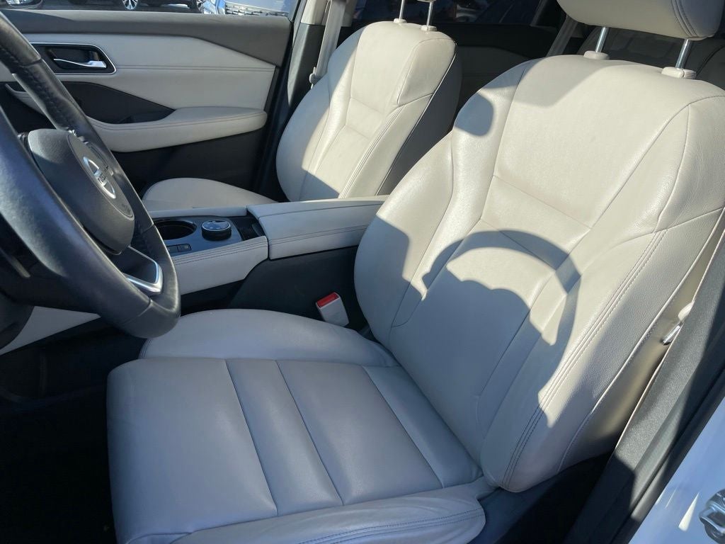 2023 Nissan Rogue SL Two-Tone