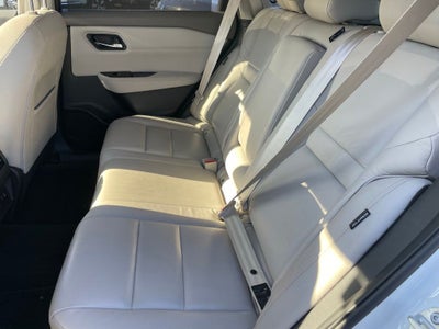 2023 Nissan Rogue SL Two-Tone
