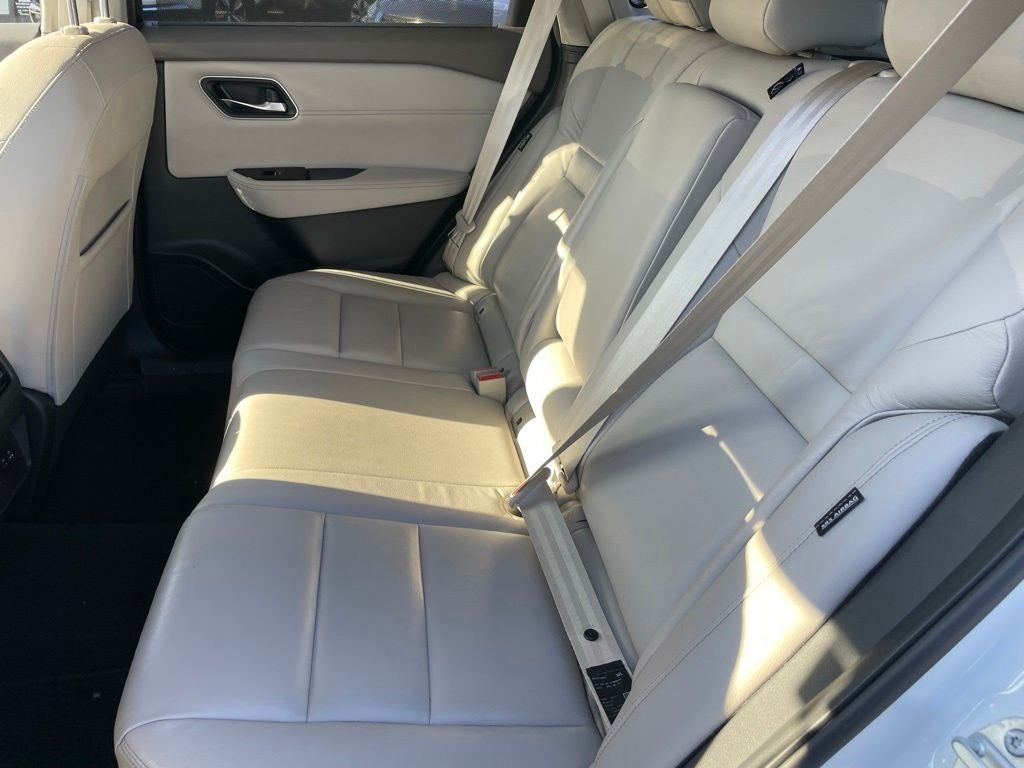 2023 Nissan Rogue SL Two-Tone