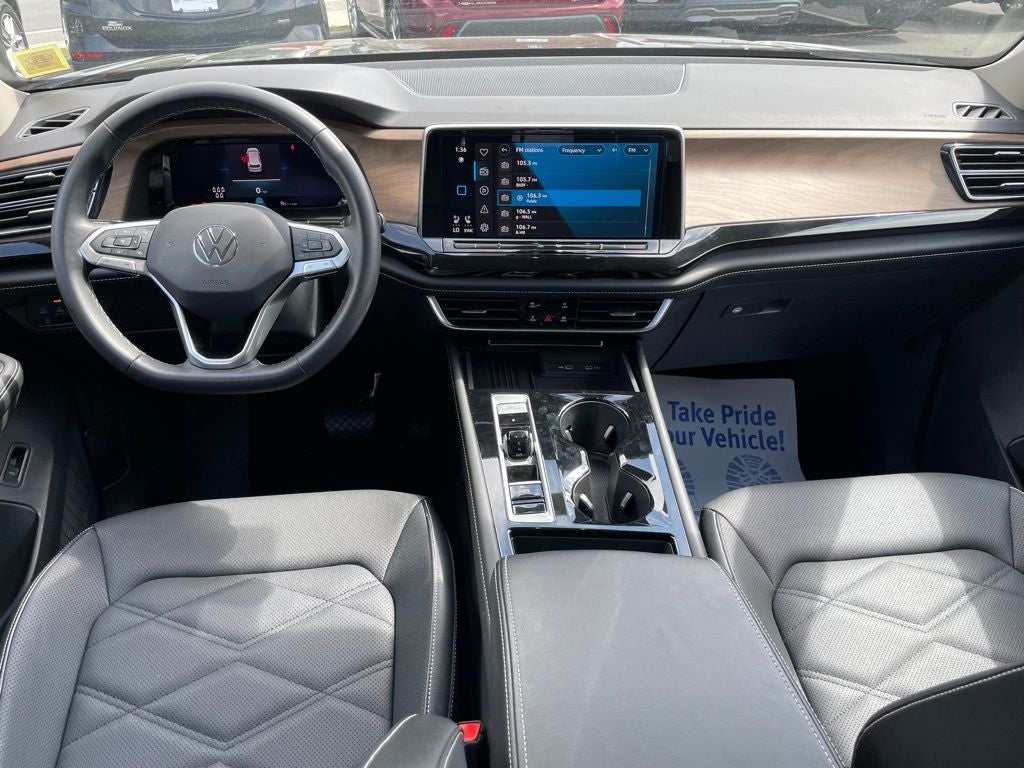 2025 Volkswagen Atlas 2.0T SE w/Technology