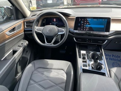 2025 Volkswagen Atlas 2.0T SE w/Technology