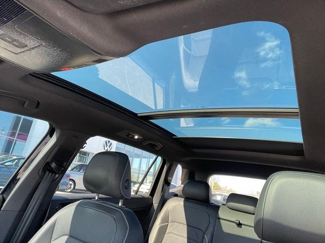 2023 Volkswagen Tiguan 2.0T SEL R-Line