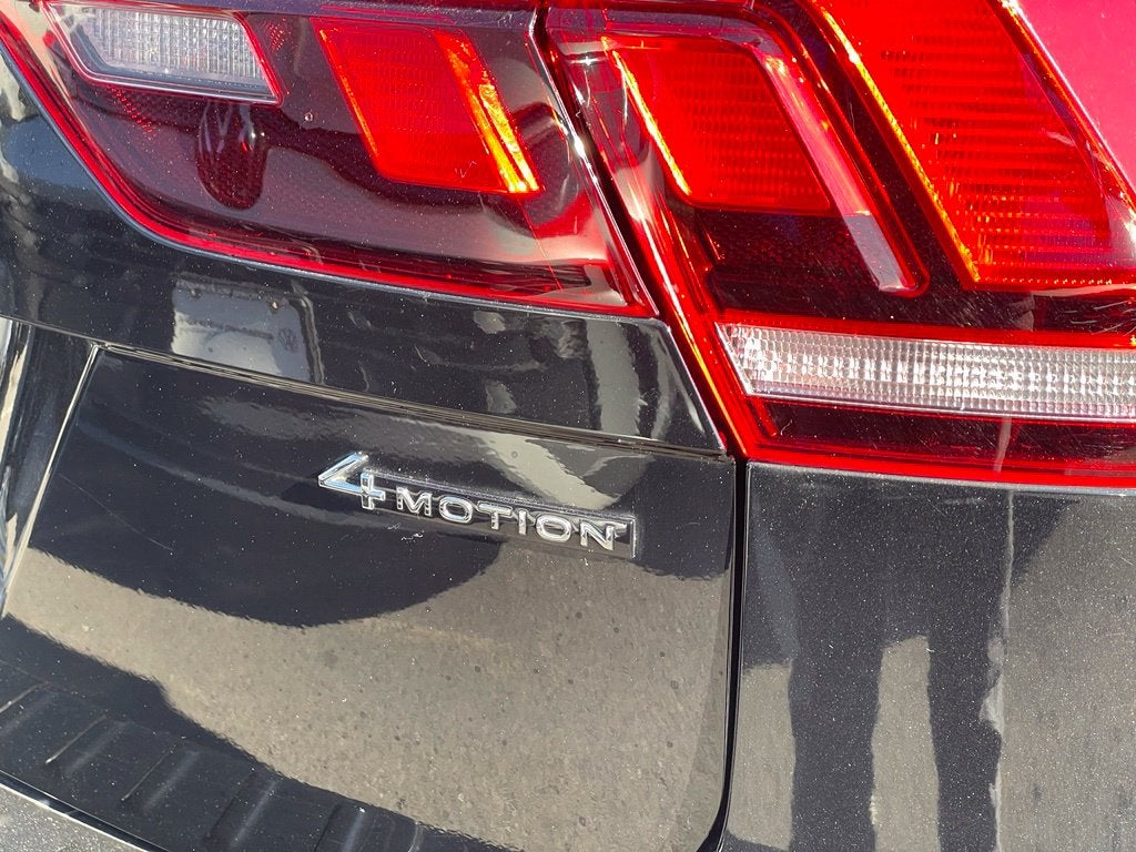2023 Volkswagen Tiguan 2.0T SE R-Line Black