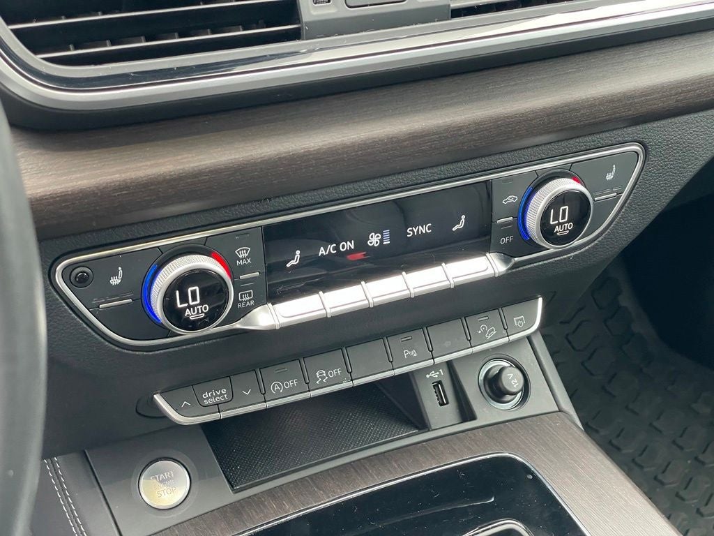 2023 Audi Q5 45 S line Premium quattro