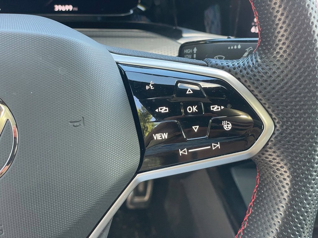 2024 Volkswagen Golf GTI Autobahn