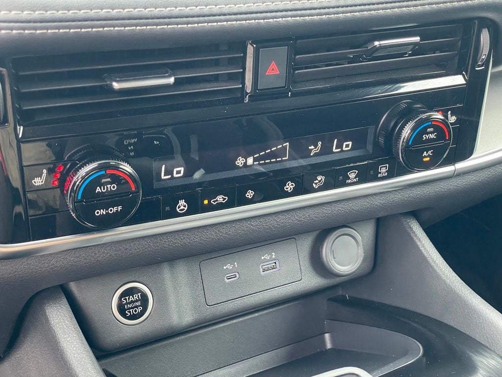 2023 Nissan Rogue SV premium
