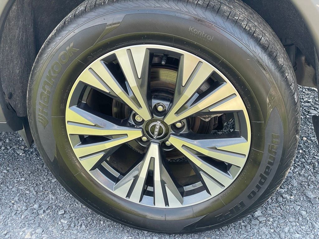 2023 Nissan Rogue SV premium
