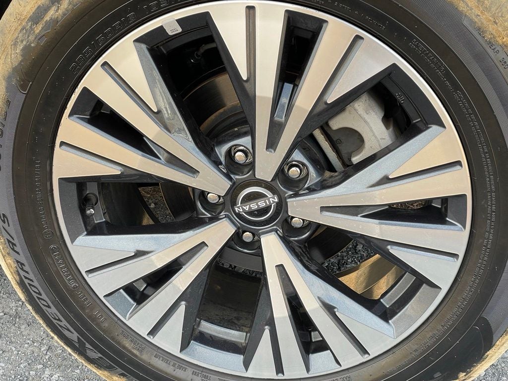 2023 Nissan Rogue SV premium