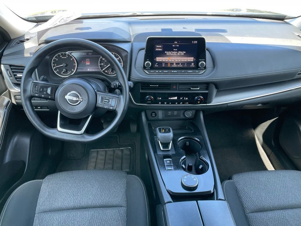 2024 Nissan Rogue SV Cloth Seating