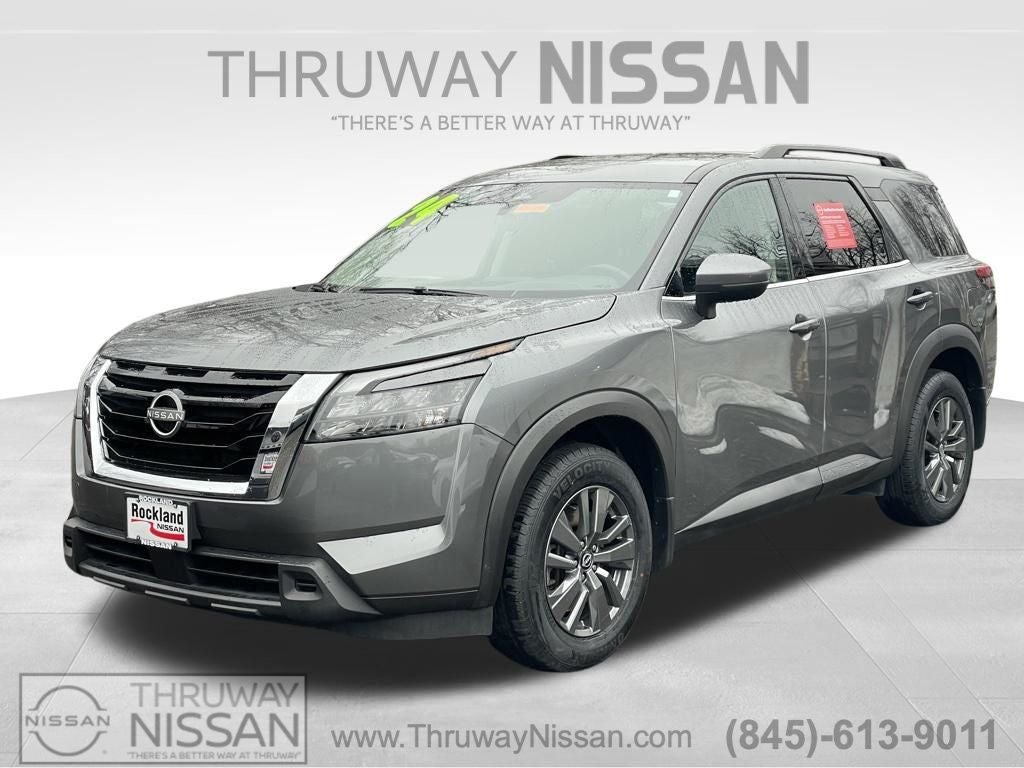 2024 Nissan Pathfinder SV