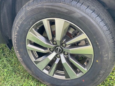 2023 Nissan Pathfinder SL