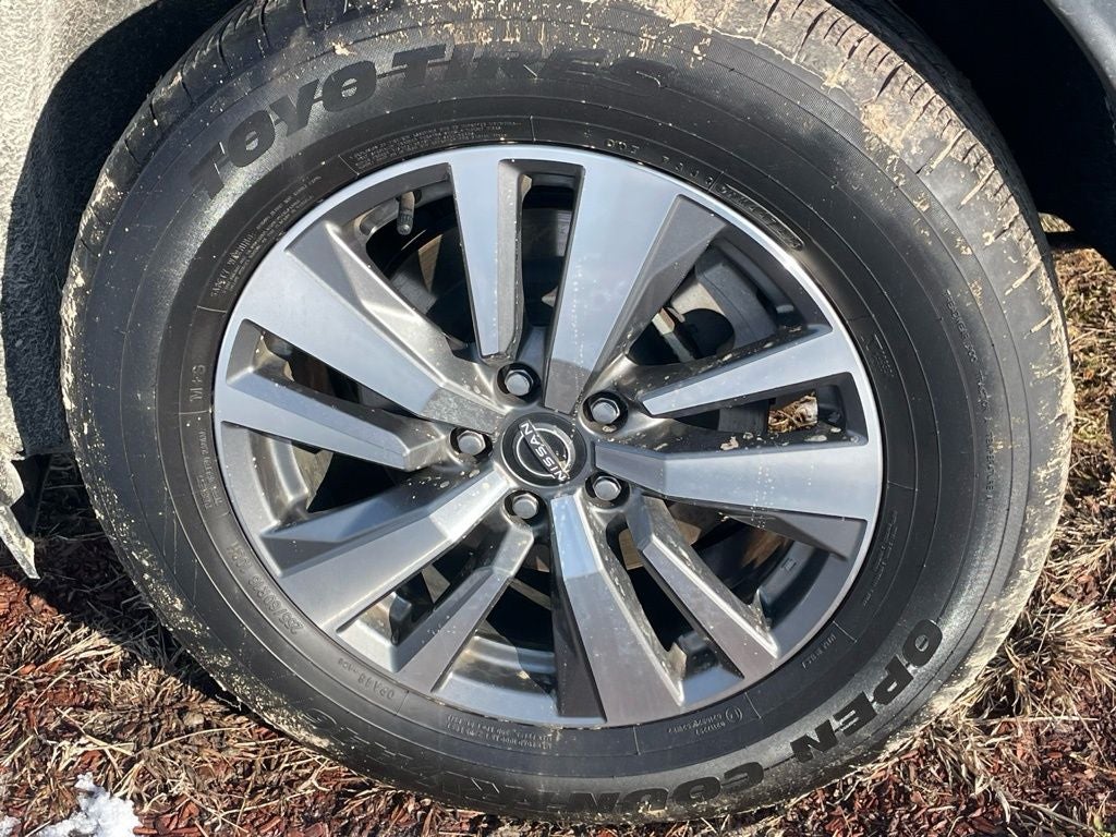 2023 Nissan Pathfinder SL