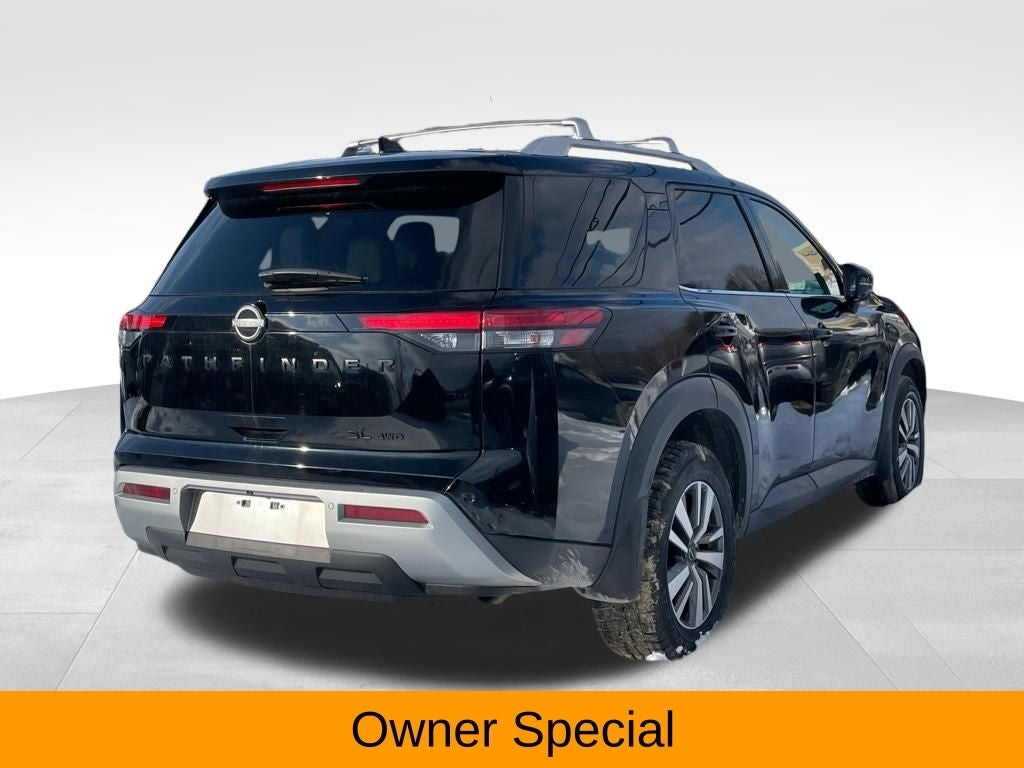 2023 Nissan Pathfinder SL