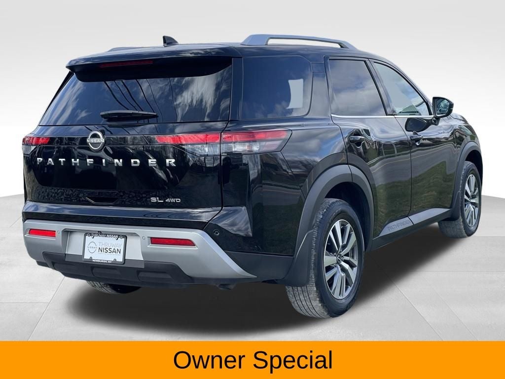 2022 Nissan Pathfinder SL