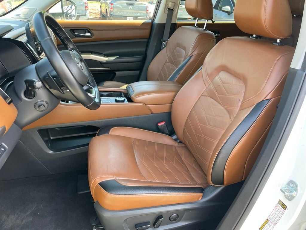 2024 Nissan Pathfinder Platinum