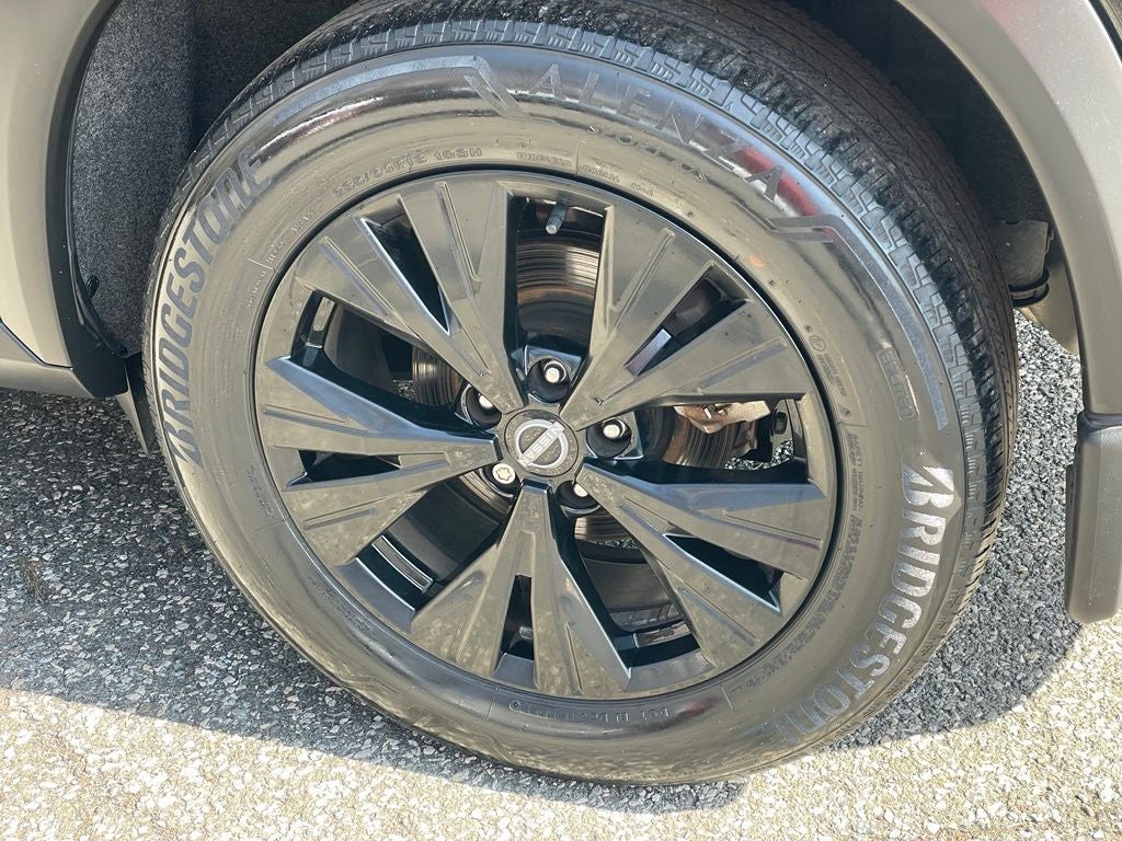 2023 Nissan Rogue SV Midnight-Premium