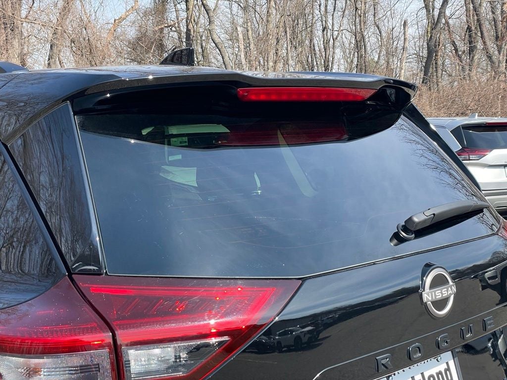 2023 Nissan Rogue SV Midnight-Premium