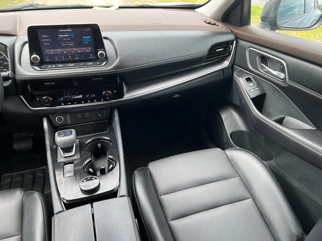 2023 Nissan Rogue SV premium