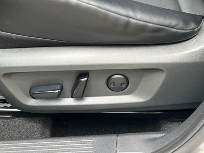 2023 Nissan Rogue SV premium